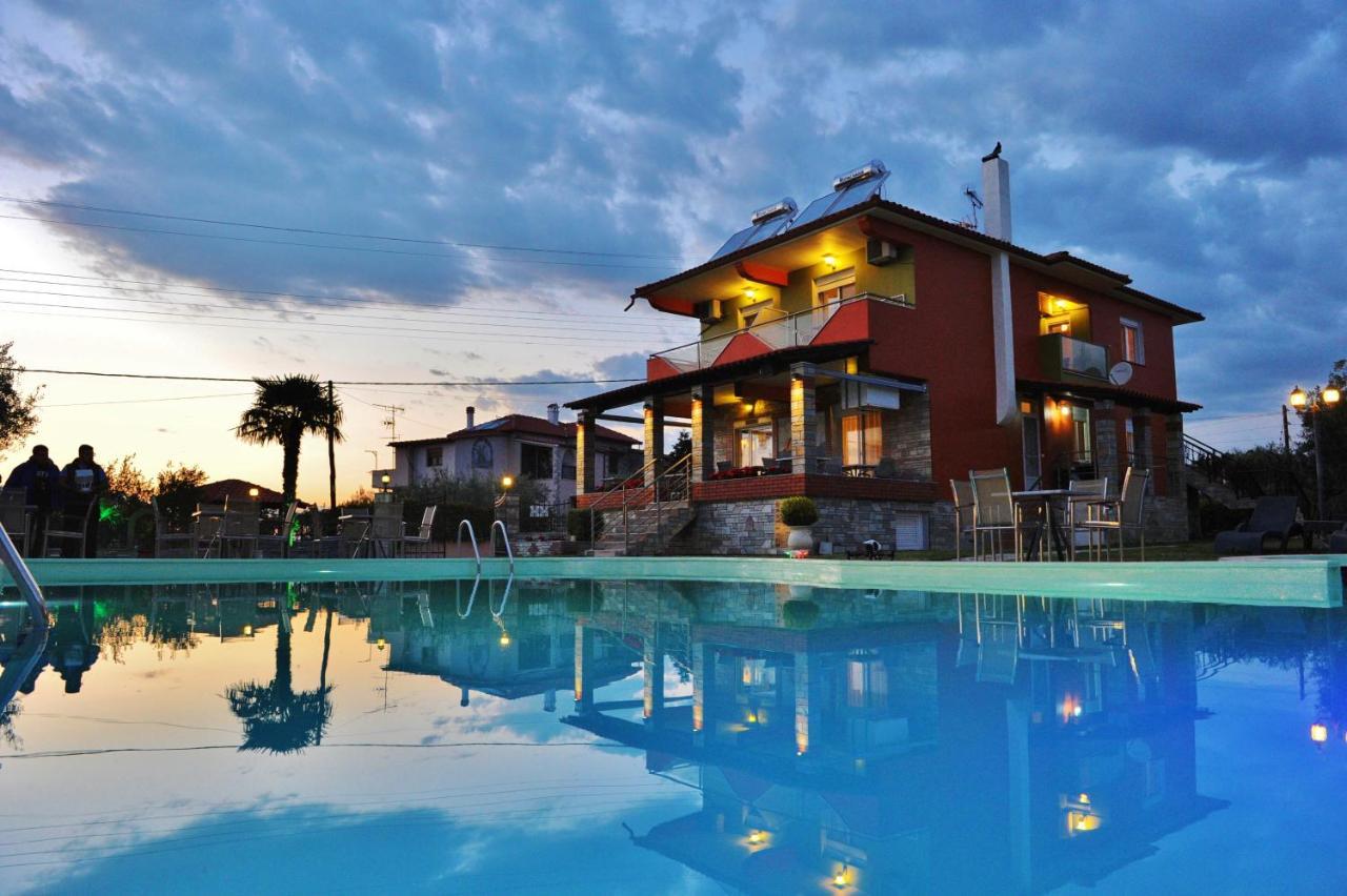Sunday Resort เยราคินิ ภายนอก รูปภาพ