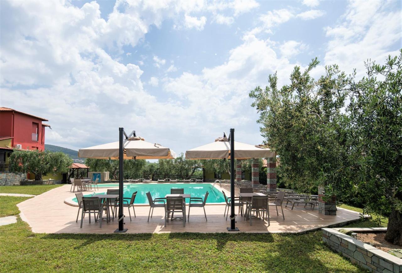 Sunday Resort เยราคินิ ภายนอก รูปภาพ